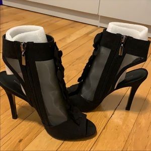 Brand New Nine&Co Heels.